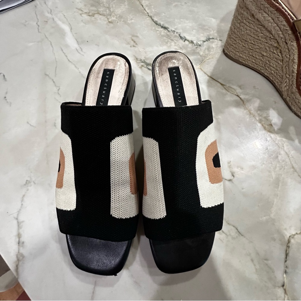 Slide on mules. Sanctuary. Sz 9 1” block heel.